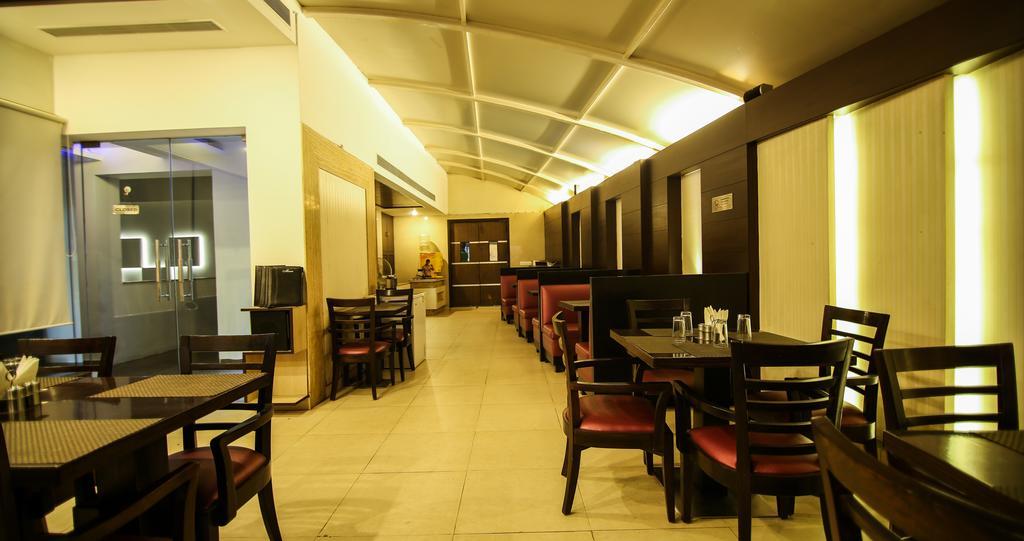 The Prime Balaji Deluxe At New Delhi Railway Station - Free Airport Pickup Hotel Exterior foto