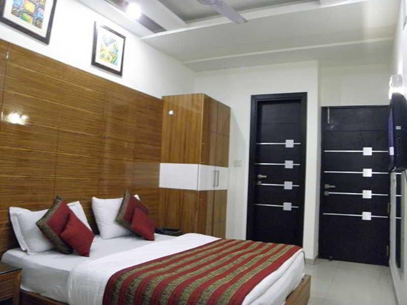 The Prime Balaji Deluxe At New Delhi Railway Station - Free Airport Pickup Hotel Exterior foto