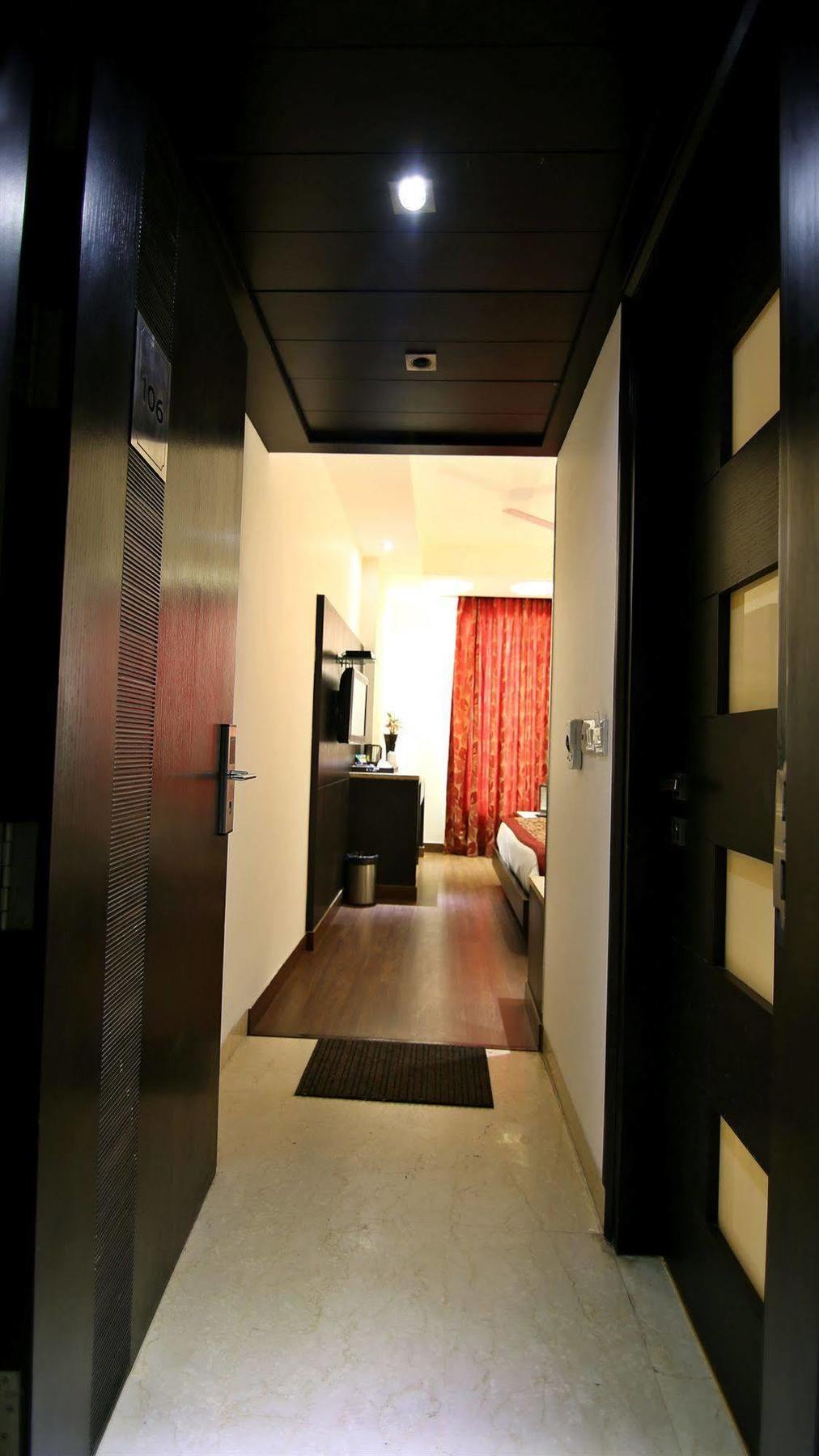 The Prime Balaji Deluxe At New Delhi Railway Station - Free Airport Pickup Hotel Exterior foto