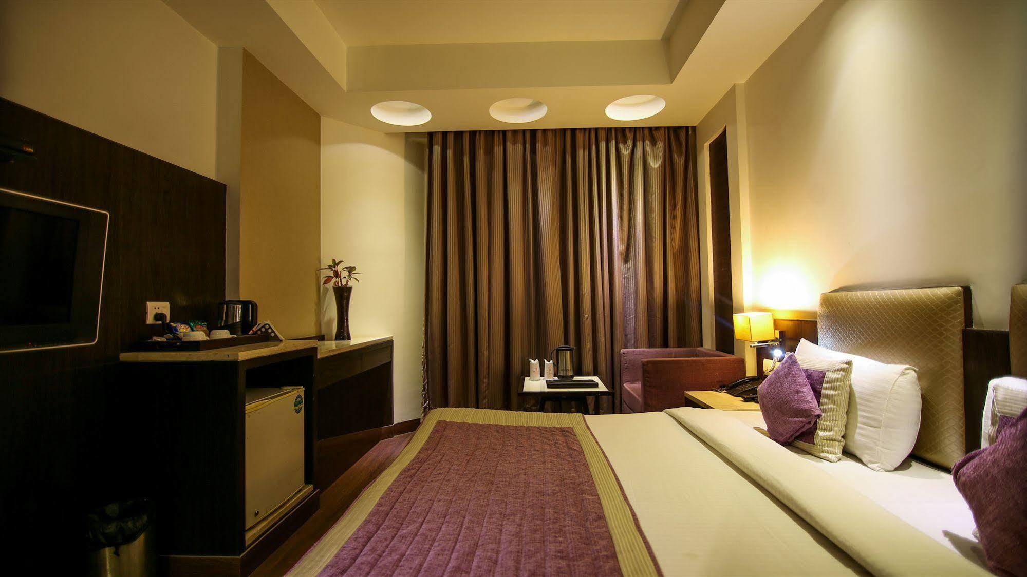 The Prime Balaji Deluxe At New Delhi Railway Station - Free Airport Pickup Hotel Exterior foto